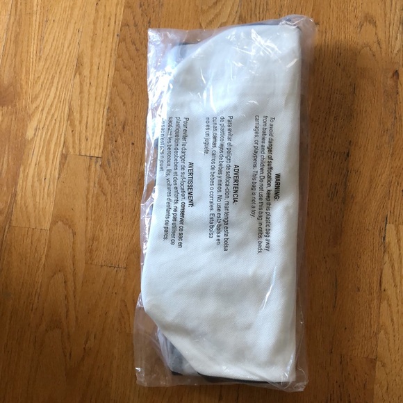 WALTER BAKER Day Tripper Tote - Picture 9 of 11